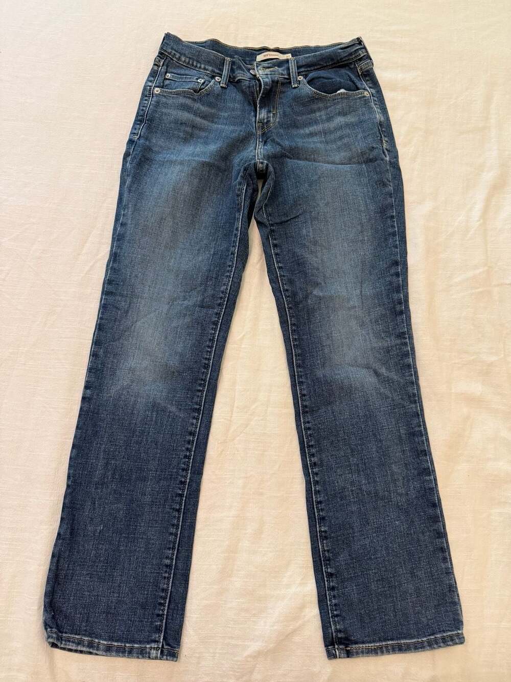 Levi's Premium Wedgie Straight Jeans Size 28